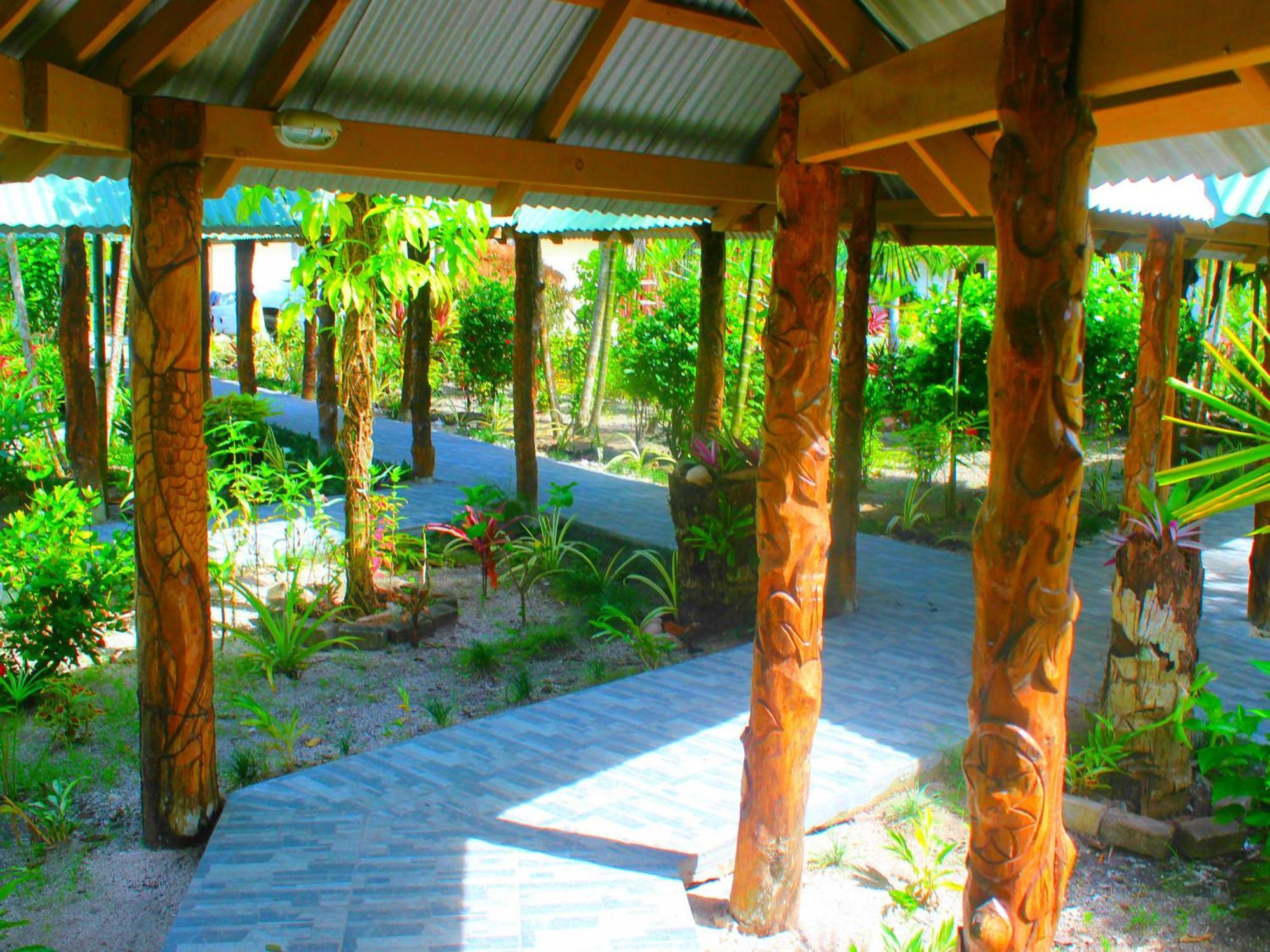 Le Uaina Beach Resort Faleapuna Exterior foto